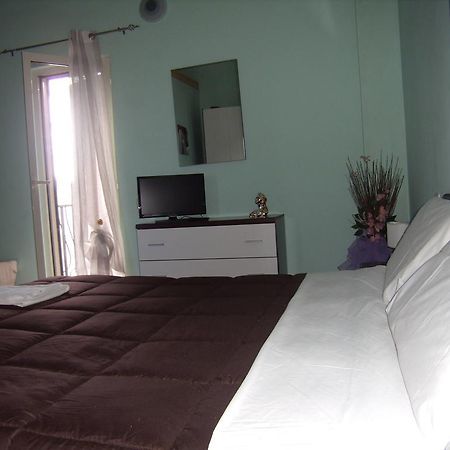 Casa Vacanza La Rondine Valmontone Bagian luar foto