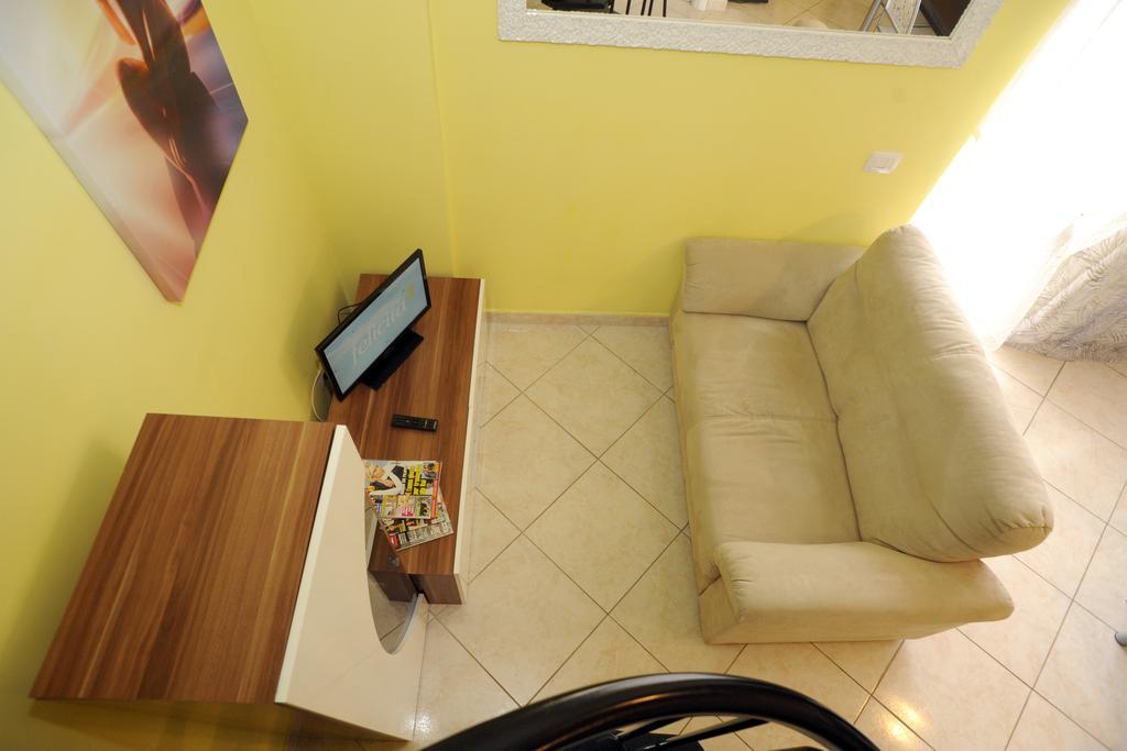 Casa Vacanza La Rondine Valmontone Bagian luar foto
