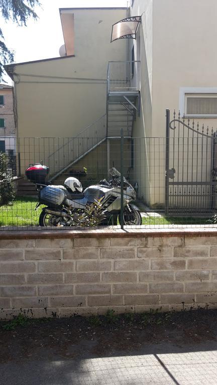 Casa Vacanza La Rondine Valmontone Bagian luar foto