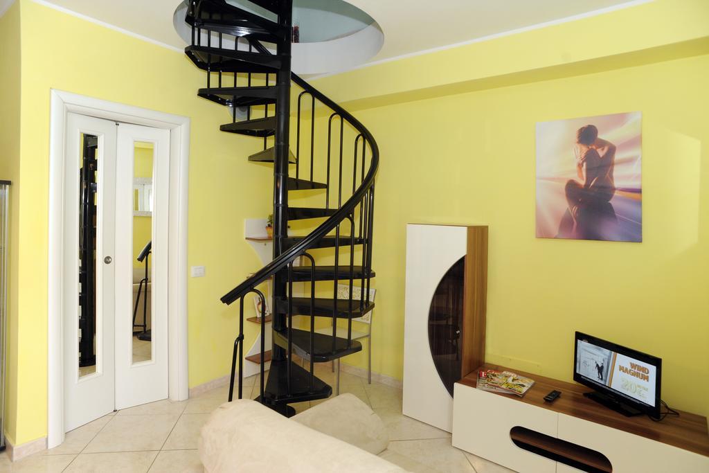 Casa Vacanza La Rondine Valmontone Bagian luar foto
