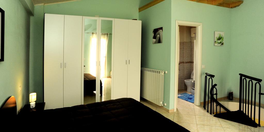 Casa Vacanza La Rondine Valmontone Bagian luar foto